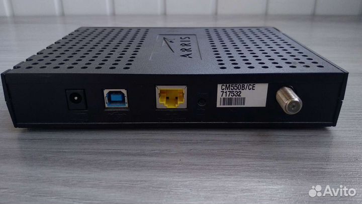 Кабельный модем Arris CM550B