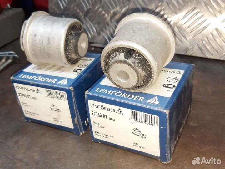 2776001 Сайлентблок верхнего рычага Мерседес W211