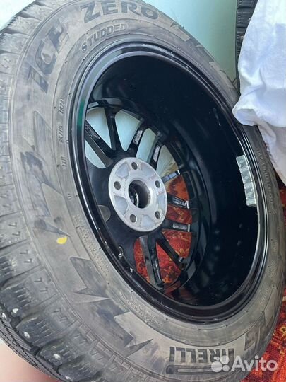 Pirelli Ice Zero 205/55 R16 94T