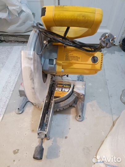 Торцовочная пила с протяжкой бу