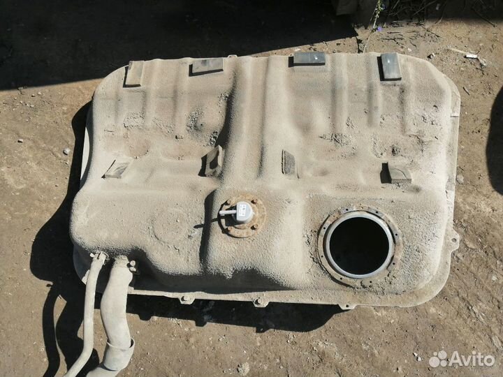 Бак топливный/бензобак Hyundai Sonata 6 YF 2010