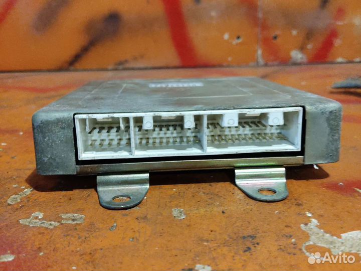 Блок управления двс mitsubishi 4g63 md163154