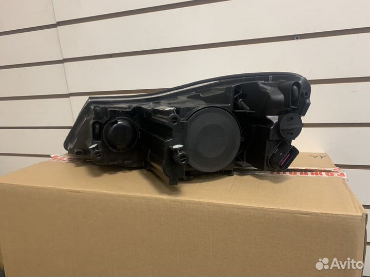 Фара правая Skoda Octavia (A5 1Z) 2009-2013