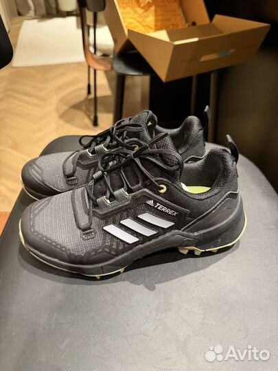 Кроссовки женские adidas 37