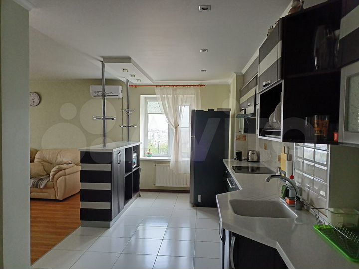 3-к. квартира, 137 м², 10/11 эт.