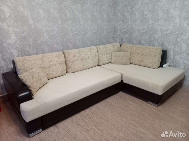 Угловой диван