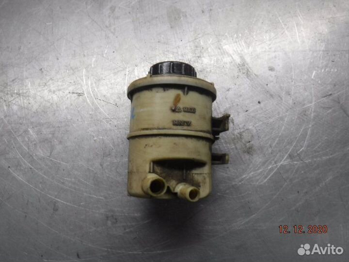 Бачок гидроусилителя Лада Largus K4M 2013
