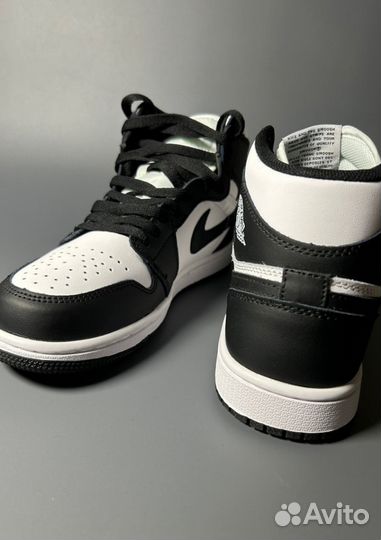 Кроссовки Nike Air Jordan 1 Black White Люкс