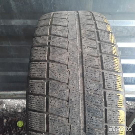 Bridgestone Blizzak Revo GZ 215/55 R16
