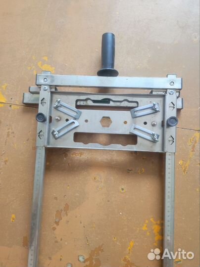 Линейка с платформой под пилу для раскроя