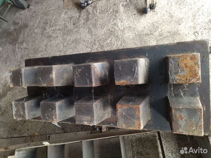 Станок для изготовления шлакоблоков без вибратора