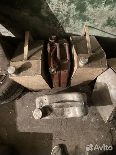 Канистры для бензина