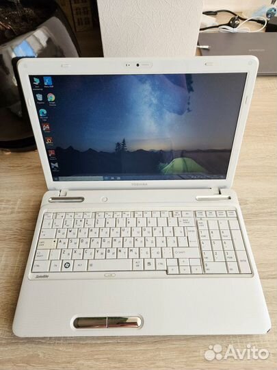 Toshiba L655, core i5, 8gb, SSD+HDD