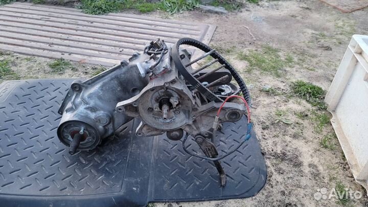 Двигатель (Suzuki Sepia A128) c мопеда скутера