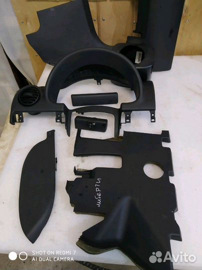 Пластик торпеды Jeep Liberty kj, kk