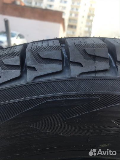 Yokohama Ice Guard SUV G075 235/60 R18