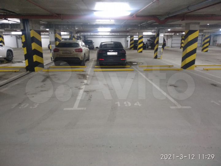 Машиноместо, 13 м²