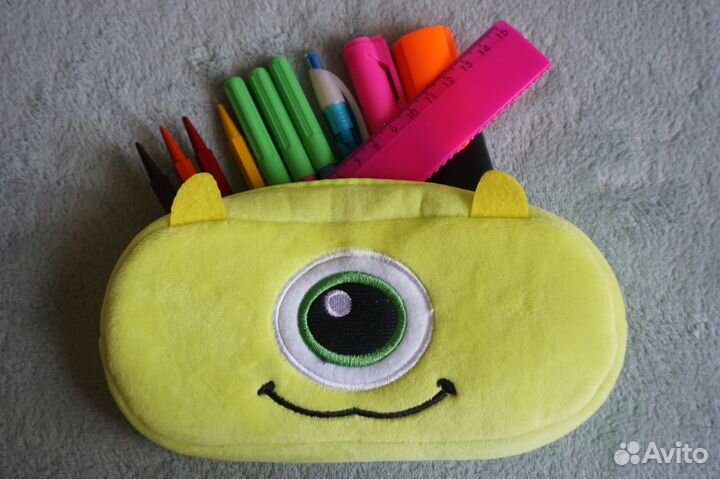 Канцтовары и аксессуары. новые