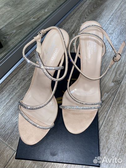 Босоножки женские Vitacci