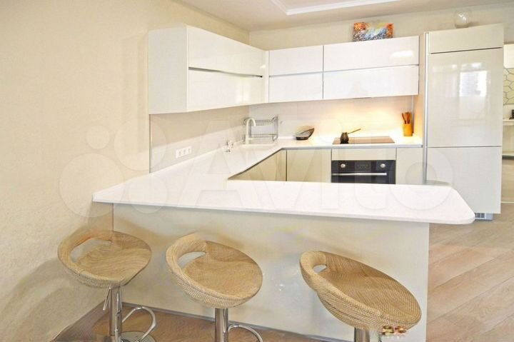 3-к. апартаменты, 110 м², 7/10 эт.