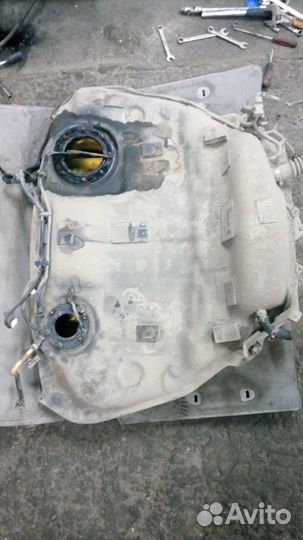 Топливный бак subaru tribeca 3.0