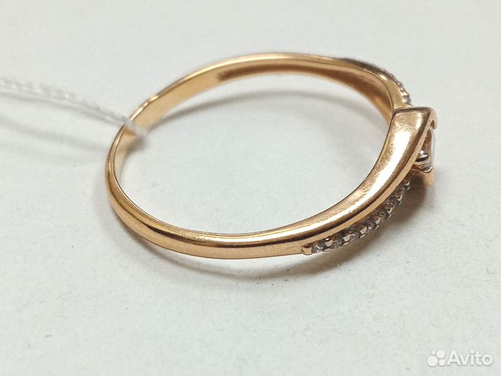 Золотое кольцо с камнем 17,5р