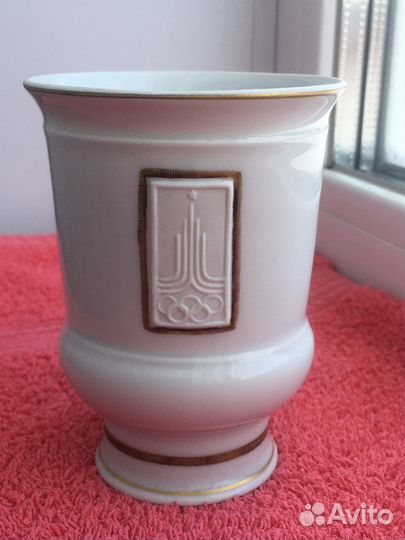 Редкая ваза кубковой формы Москва лфз 1977г