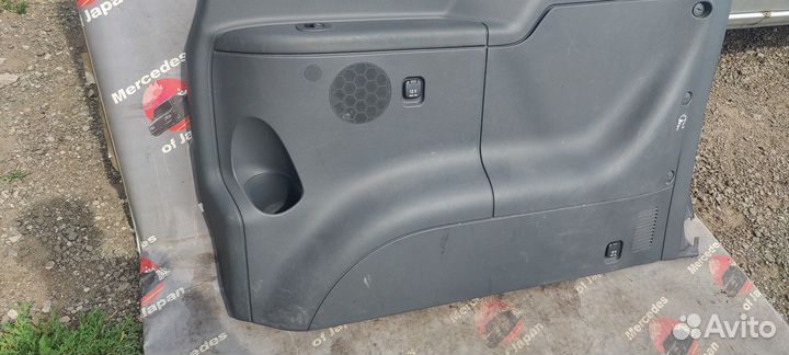 Обшивка багажника w639 Mercedes-Benz Viano правая