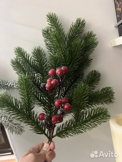 Искусственные ветки ели