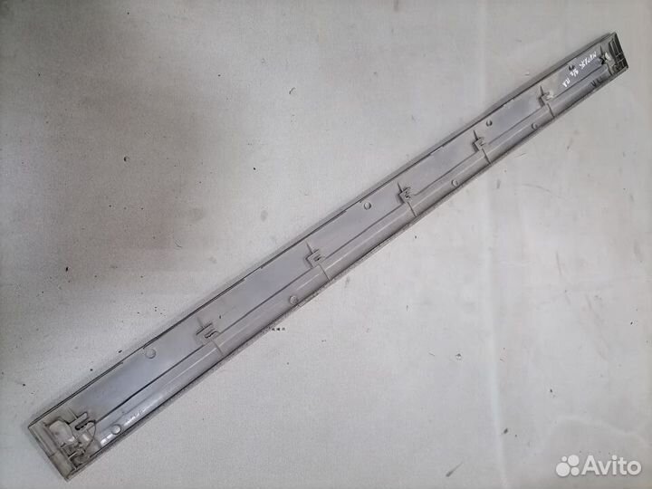 Накладка на переднюю дверь Mitsubishi Mirage 1991