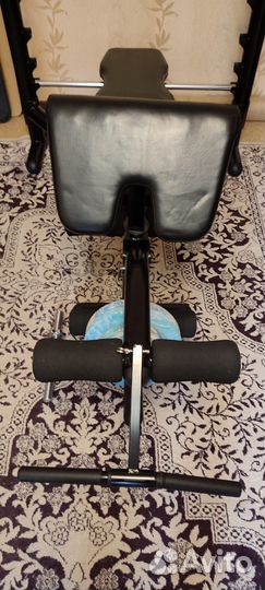 Скамья для жима со стойкой и штанга с блинами