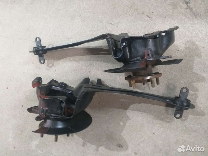 Задни продольный рычаг-кулак Mazda 3 bl. bk