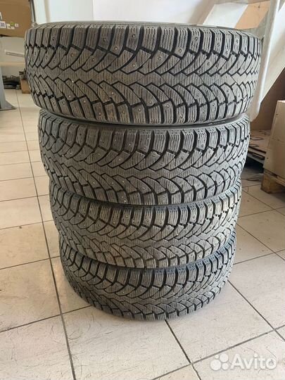 Formula Ice 215/65 R16