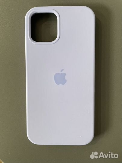 Чехол на iPhone 12