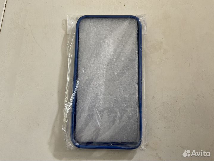 Чехол на iPhone 11