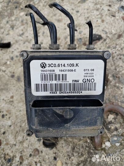 Блок ABS VW passat B6