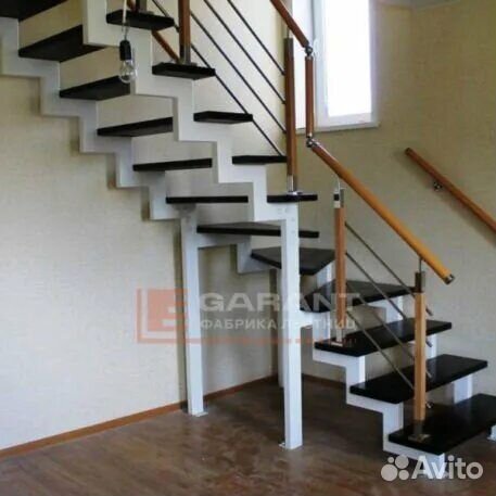 Лестница на металлокаркасе