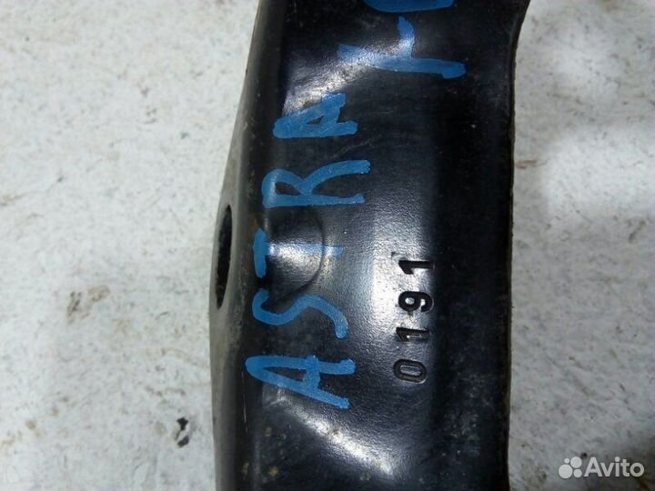 Кронштейн задней балки Opel Astra H L48 2005