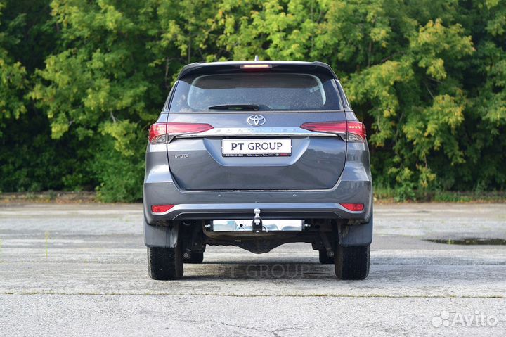 Фаркоп Toyota Fortuner с 2016 съемный квадрат