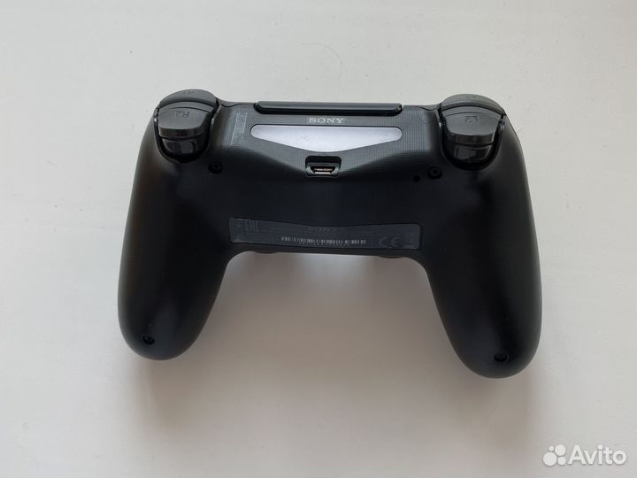 Геймпад Sony Dualshock PS4