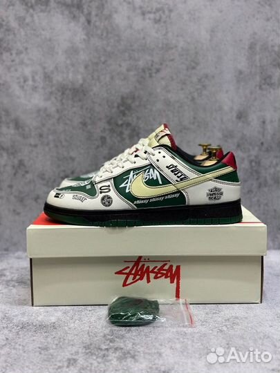 Кроссовки Nike SB Dunk Low x Stussy BMW M3