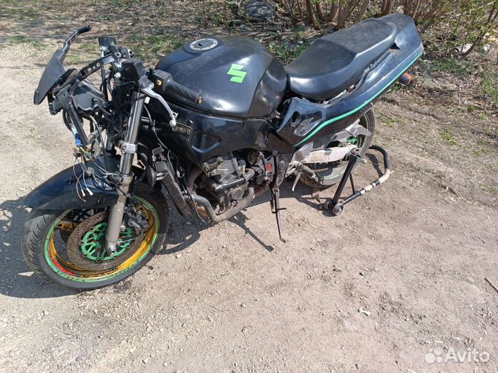 Suzuki RF 900 в разбор