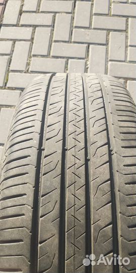 Goodyear EfficientGrip Performance SUV 225/55 R19 99V