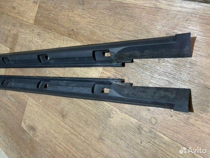 Накладка на порог наружная Subaru Forester 4 SJ5