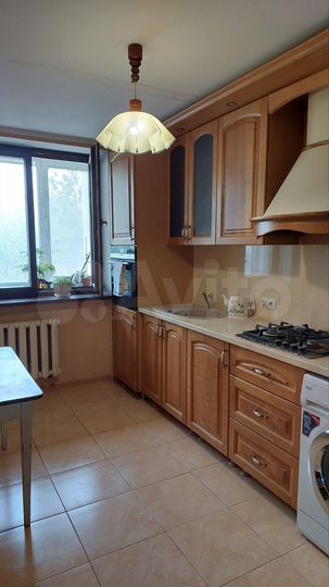 4-к. квартира, 76 м², 2/9 эт.