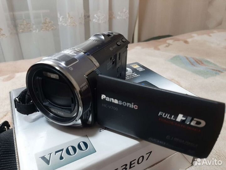 Видеокамера Panasonic HC-V700