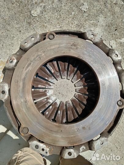 Корзина и диск сцепления np300