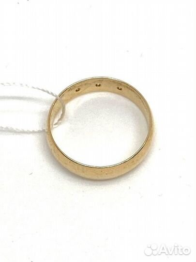 Золотое обручальное кольцо с камнем 17р