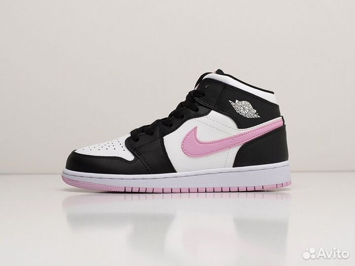 Кроссовки Air Jordan 1 White Light Arctic Pink