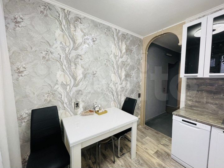 2-к. квартира, 53 м², 1/5 эт.